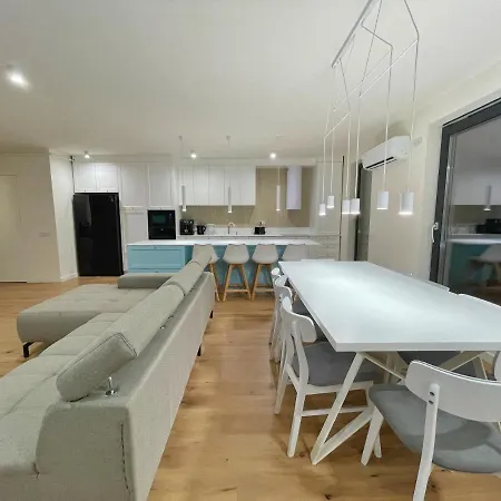 דירה Luxury Located Near Iulius Mall. *